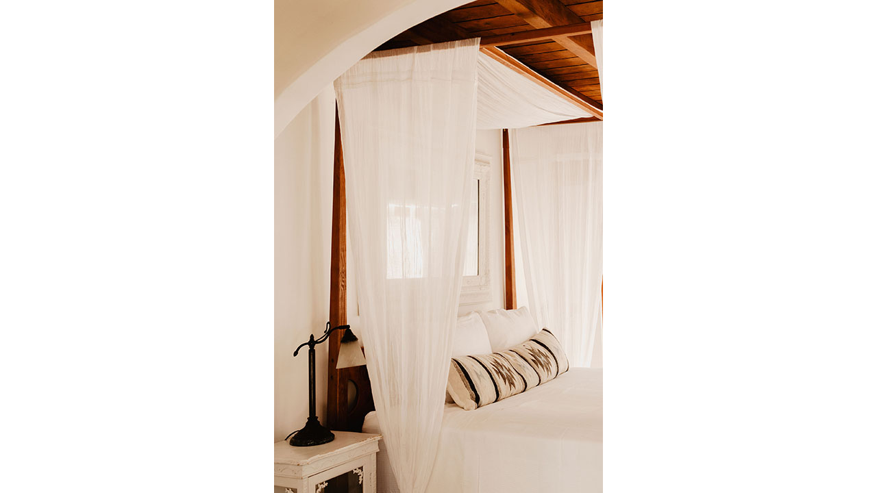 | Mykonos Bed Portrait