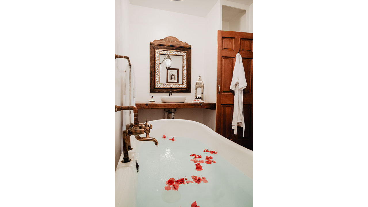 | Sahara Bath Portrait