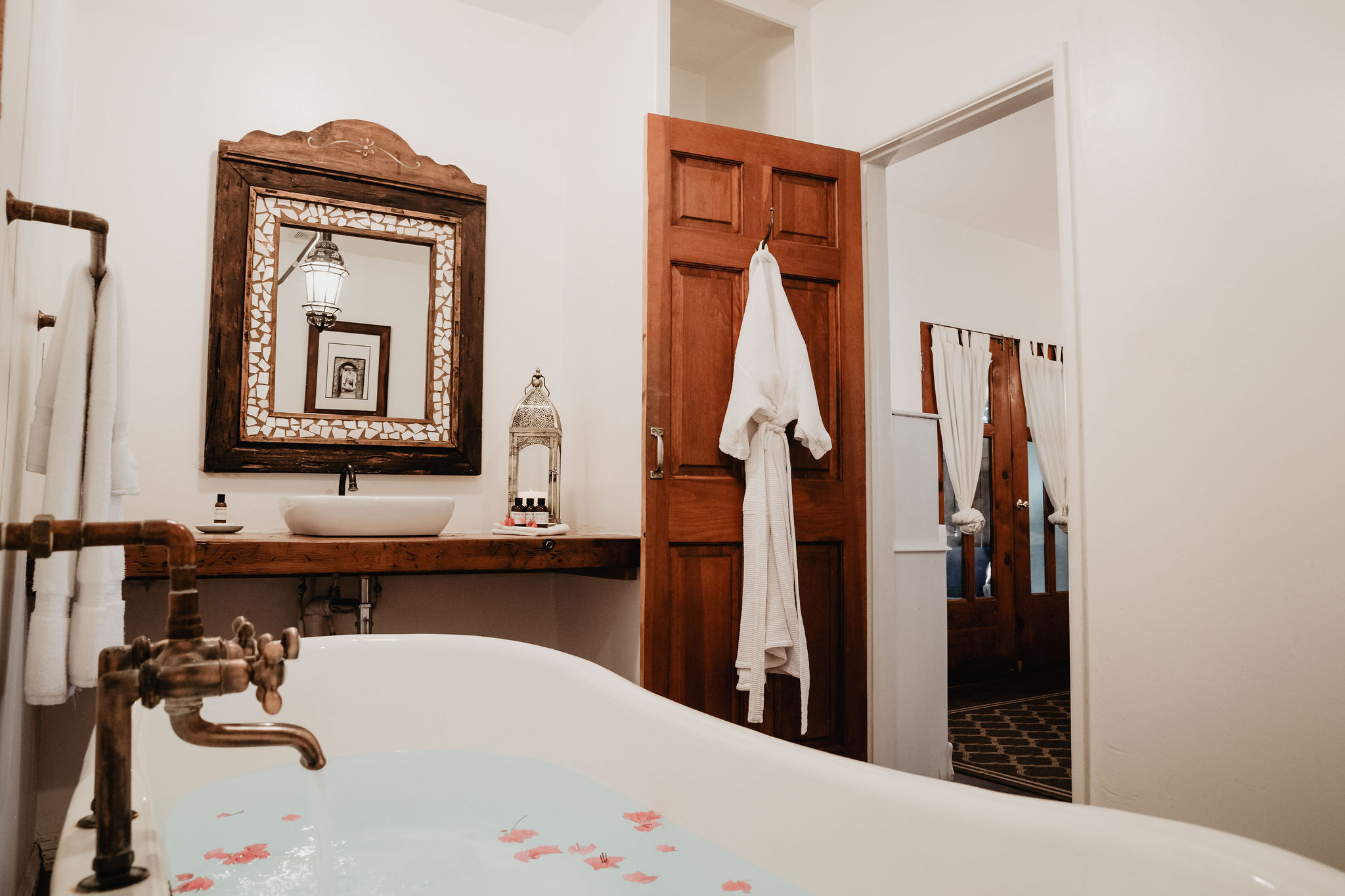 | Sahara Suite Bathroom